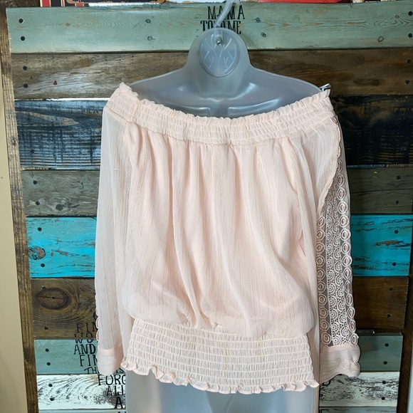 XOXO Smocked Waist Bell sleeves blouse M - Picture 6 of 16